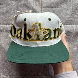 NWT Men's Vintage 90's Logo 7 Oakland Athletics Shadow Spell Out Snapback Hat